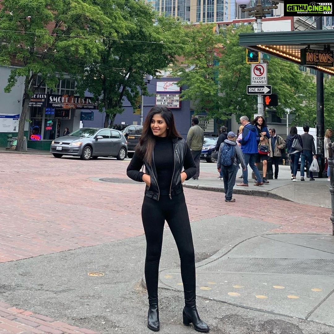 Anjali Instagram - 🖤 #sunday #funday #black #throwback