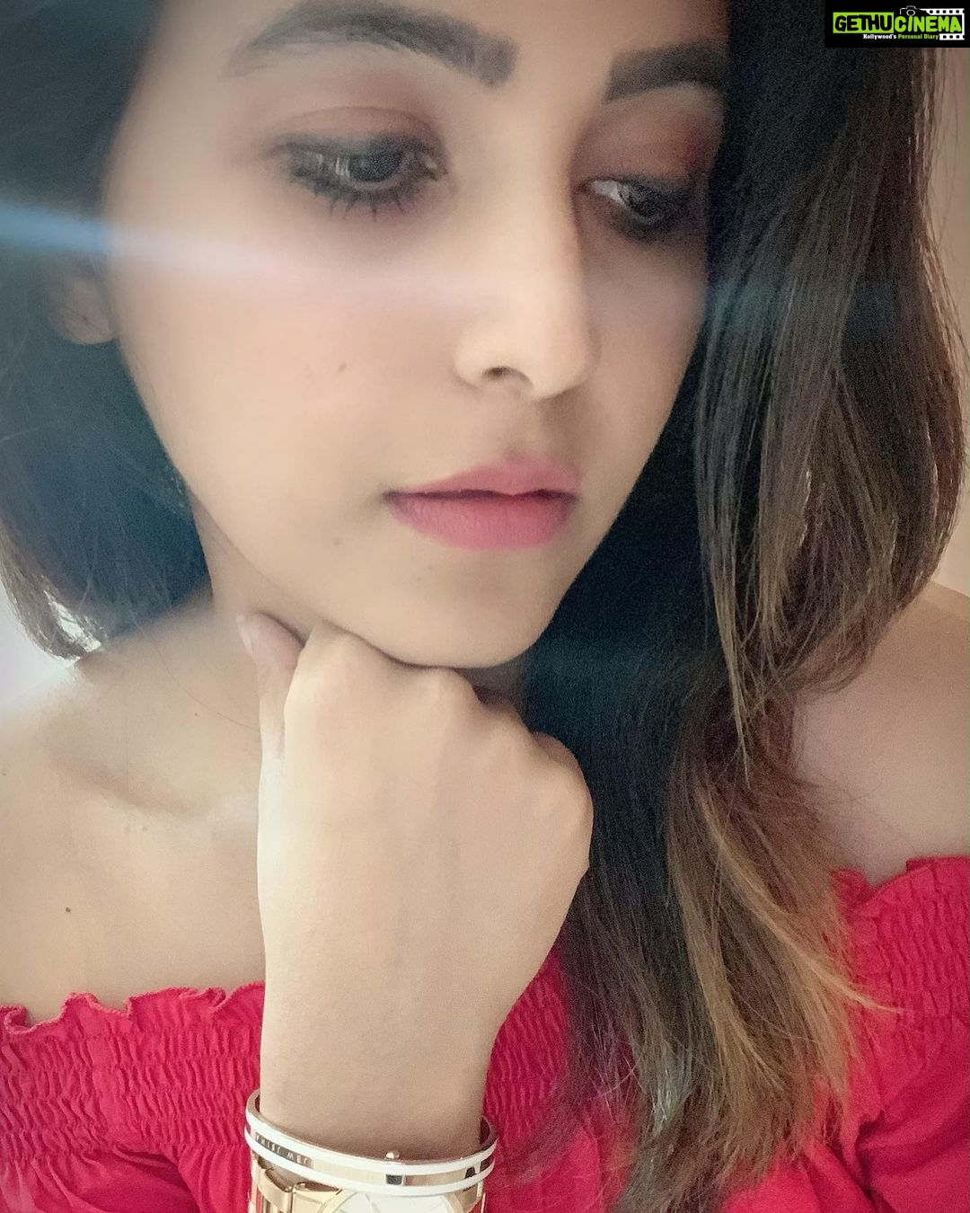 Anjali Instagram - Happy Valentine’s Day to all the people celebrating love 🤗 #valentines #day