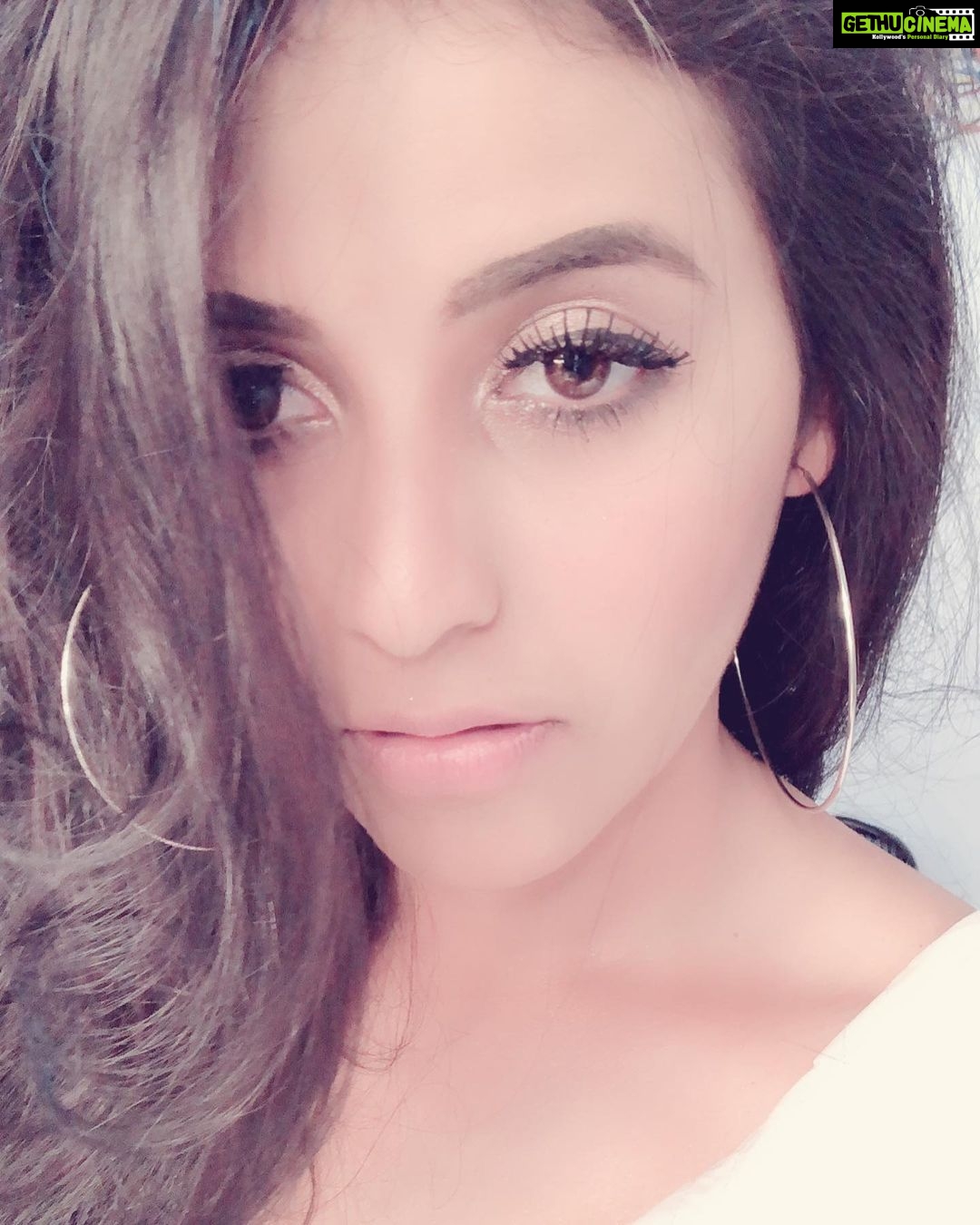 Anjali Instagram - The eyes tell more than words could ever say 🧿 #happy #weekend