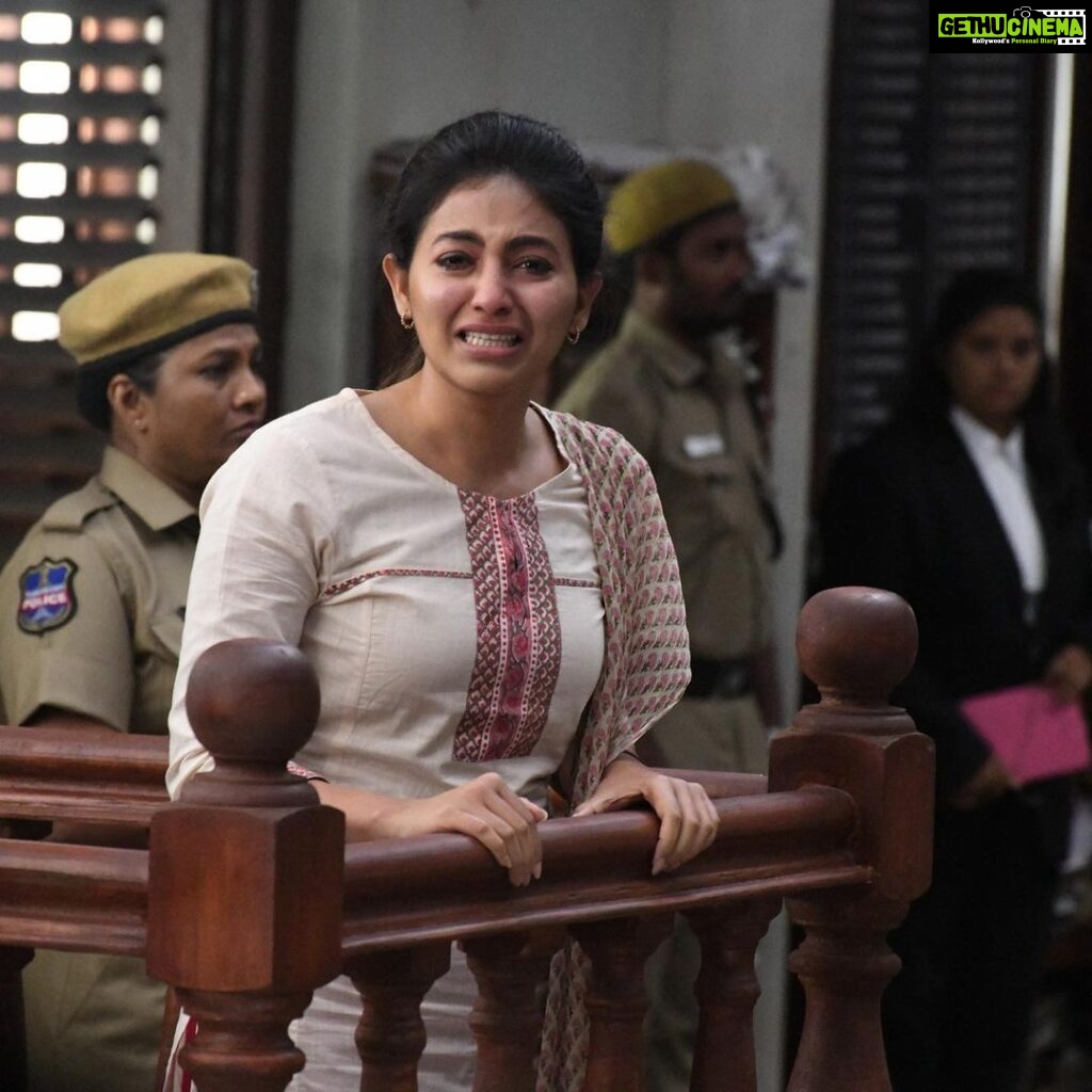 Anjali Instagram - Thank you very much to each and everyone for making VakeelSaab a stupendous success. This is a film that I will forever be proud of as it’s a very relevant story that needed to be told. This movie will be another master piece in my career. Thank you my beloved fans for loving and appreciating my work for so many years. I promise to only give you good films and continue to entertain you 🙏🏻 #thankyou #gratitude #zareena #vakeelsaab