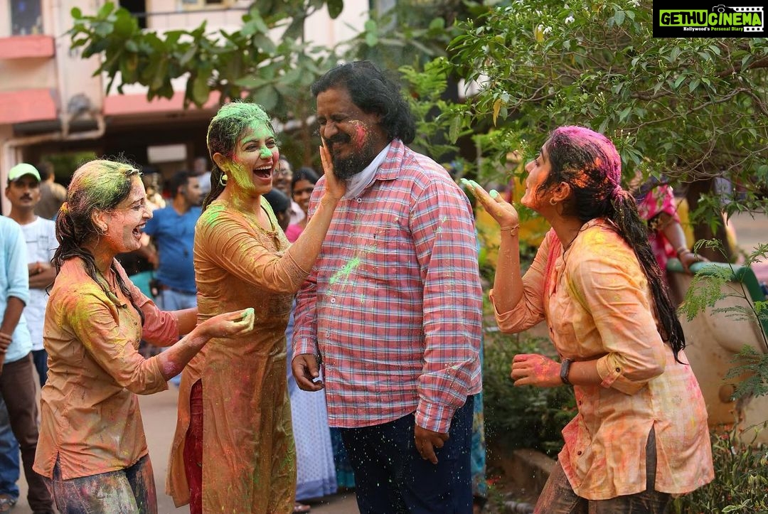 Anjali Instagram - Happiest bday Venu garu. May this yr be even more wonderful and blessed 🎂🤗 stay happy #happy #birthday #sriramvenu #vakeelsaab