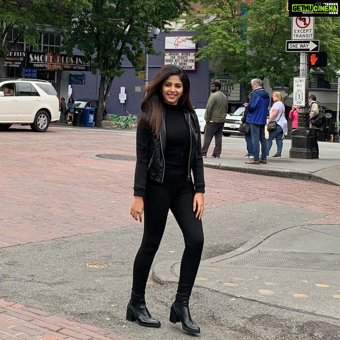 Anjali Instagram - 🖤 #sunday #funday #black #throwback