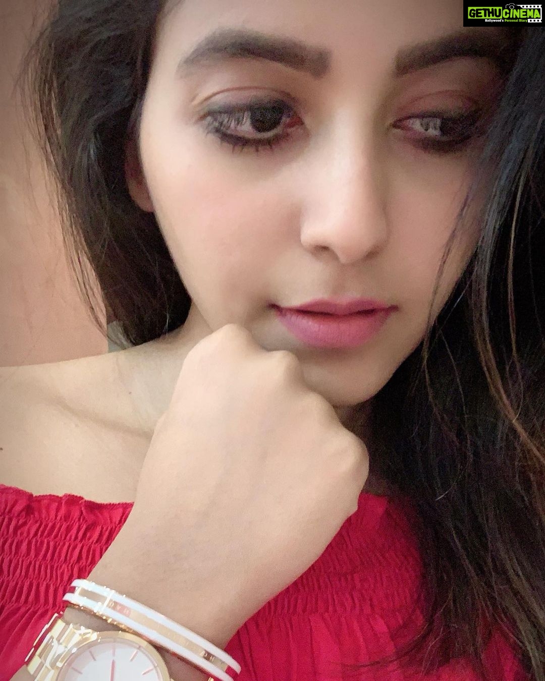Anjali Instagram - Happy Valentine’s Day to all the people celebrating love đŸ¤— #valentines #day