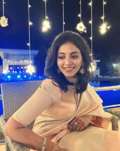 Anjali Instagram - Wishing everyone a happy Ugadi 🤗

@kalyanjewellers_official

#elegance #festive #season #saree #love