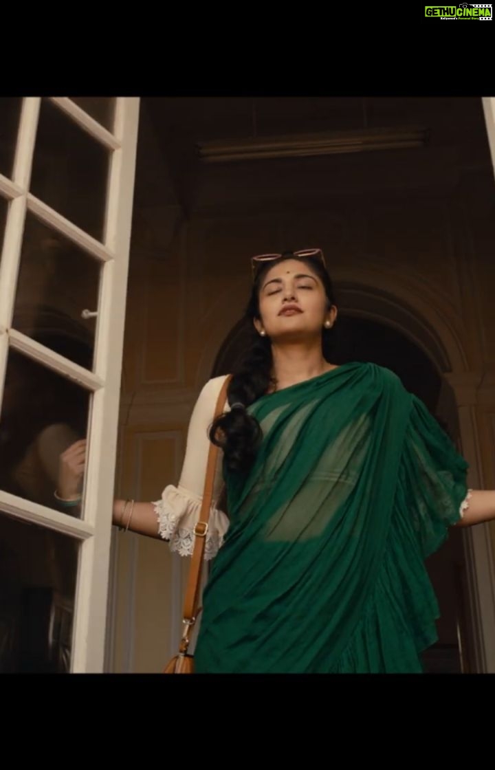 Anjana Jayaprakash Instagram - Trailer of QUEEN! @mxplayer @gauthamvasudevmenon @murugesanprasath @manikandan_dop @indrajith_s @anikhasurendran @team___e @salomirdiamond @dolledup_by_gayathri @hairytale_by_komal @raisedbrowsbybhavani @b.1nee @srikanthcheeka @_.samrat._ @reaganfrancis95 @sarang_thiagu @preethi_srivijayan @ishati @malinikarthikeyan @nupur_p @colourmefabulous_ @nivedidha_koliyot