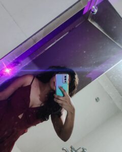 Anjana Jayaprakash Instagram - Dirty mirror,cute dress.
