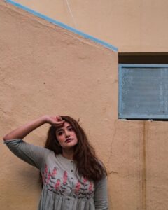 Anjana Jayaprakash Instagram - I think you can be imprisoned if you think of yourself as a noun,not as verbs- Stephen Fry.

Shot by @madras_ponnu 
Dolled by @kalyanipremkumar