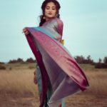Anjana Jayaprakash Instagram - Catching golden hour with @theanjanajayaprakash ❤️ For @sashtiboutique MUA - @christyhairandmakeup . . #reelsedit #sareelove #sareefashion #brand #portraitphotography #tamilreels #reelsinstagram