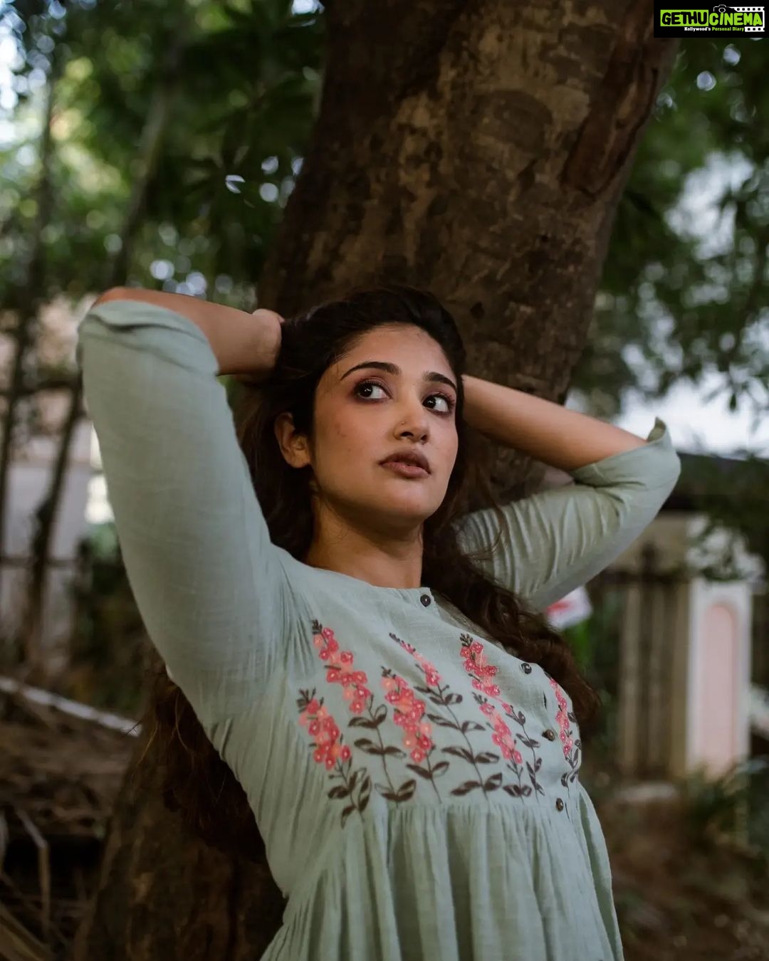Anjana Jayaprakash Instagram - Drinking tea,you will have a epiphany of sorts. Nobody else will be a friend like you, Or a lover exactly as you are. Wanting yourself back in relationships is a trap; Set up for massive disappointment. It's okay if they do not run across the bridge like you hoped for. You cannot hold it against others, That they simply just aren't you.