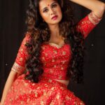 Anjana Rangan Instagram - Day 3 : Red ♥️💥 The colour of Power, strength and Courage. She is Fierce when she loves. When she fights. When she wins! She is Red ❤️‍🔥 #navarathricollections by @magicbyjeeni Shot by @padambyveni MUAH : @kalai_hair_and_makeup ✨