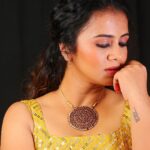 Anjana Rangan Instagram - Day 5: YELLOW 💛🐥 She is your sunshine. She radiates warmth, hope and happiness. She is your love. She is your yellow💛 #navarathricollections by @magicbyjeeni Shot by @padambyveni MUAH : @kalai_hair_and_makeup ✨