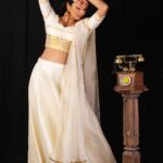 Anjana Rangan Instagram - Day 2 : White 🕊️🤍 White is the color of purity ! Pure love, thoughts and goodness of the heart ! 🤍 #navarathricollections by @magicbyjeeni Shot by @padambyveni MUAH : @kalai_hair_and_makeup ✨