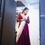 Anjana Rangan Instagram - This song 🫰♥️🫠 MUA : @shree__artistry__ Hairstylist : @luke_the_hairstylist Jewellery : @bronzerbridaljewellery Photography : @edengroupofstudio