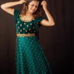 Anjana Rangan Instagram - Day 9 : Peacock Blue 🦚 Its the colour which directly represents beauty. Brings in Joy instantly🦚 #navarathricollections by @magicbyjeeni Shot by @padambyveni MUAH : @kalai_hair_and_makeup ✨