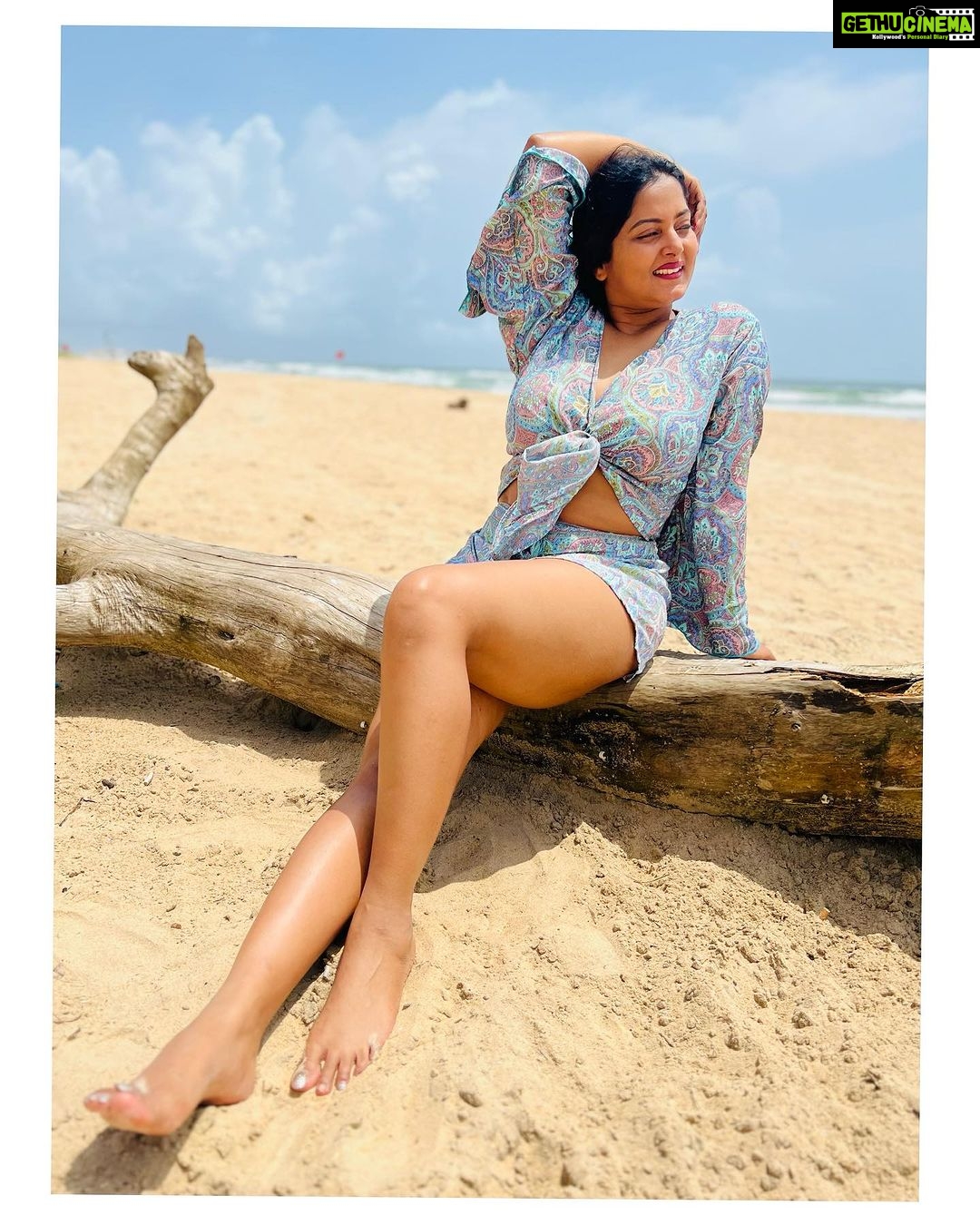 Anjana Singh Instagram - Uffff 🔥🔥 Maar hi dalogi 🙈🙈🙈🤩