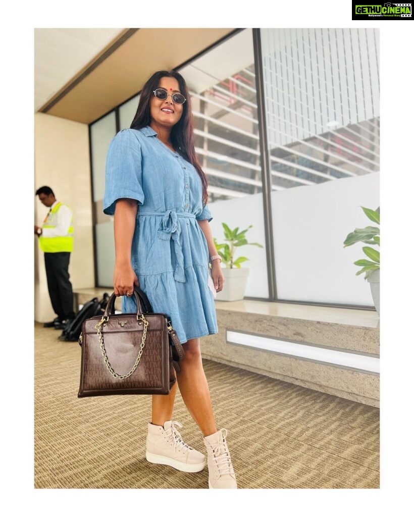 Anjana Singh Instagram - 🦋🦋🧿 Mumbai Airport Domestic Terminal A1