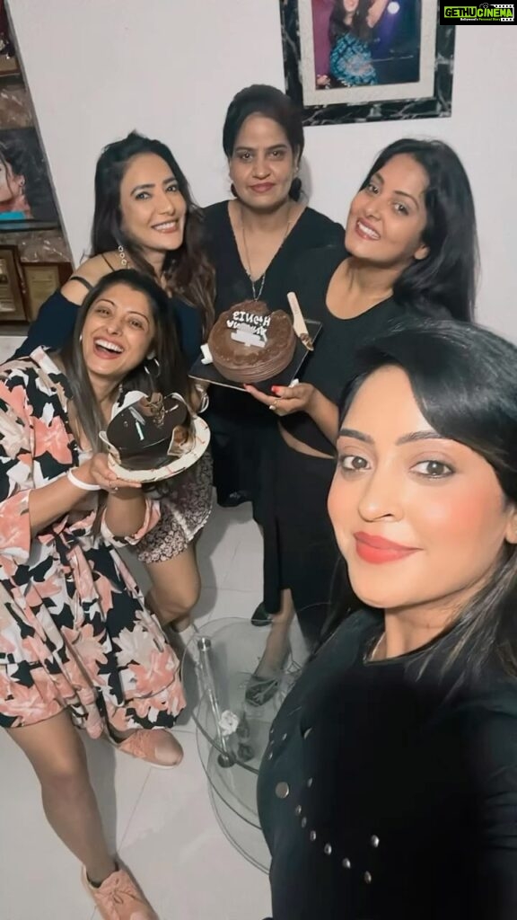 Anjana Singh Instagram - “Wishing a friend as special as you a very happy birthday!” May God Bless You dear @anjana_singh_ 🎂❤️🤗😘😇 #birthday #wish #love #happy #instagood #blessed #beauty #friends #beautiful #instadaily #smile #cute #mumbai #party #cheers #fun #actorslife #masti #positivity