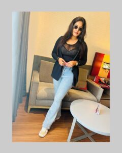 Anjana Singh Instagram - Don’t get too comfortable,
They Never Stay .