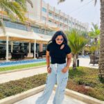 Anjana Singh Instagram - #oman🇴🇲 #sundayvibes #show Radisson Blu Hotel, Sohar