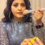 Anjana Singh Instagram – Nahi bol payi 🙈🙈🙈
🤣😂