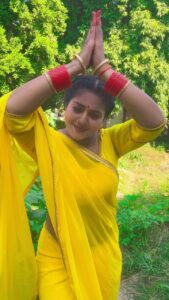 Anjana Singh Instagram - #kaunonetasekamnaikhe @shubhi_sharma_official #trending #trendingreels
