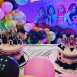 Anjana Singh Instagram – आप सभी को दिल से धन्यवाद मेरी बिटिया रानी @aditi13k15 के जन्मदिवस पर इतनी सारी बधाई और आशीर्वाद देने के लिए ।
जन्मदिन को इतना खास बनाने के लिए❤️🤗🙏🏻🙏🏻
अपना प्यार और आशीर्वाद बनाये रखें🙏🏻🙏🏻
हर हर महादेव🙏🏻