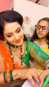 Anjana Singh Instagram - Haye ram 🤭🤭
With my cutie pie 🥰 @aditi13k15 
#reels 
#trending