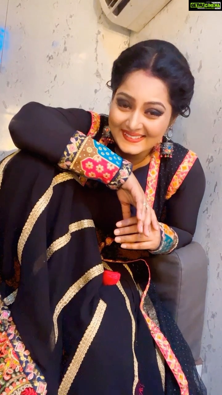 Anjana Singh Instagram - #comedy #reels #trending