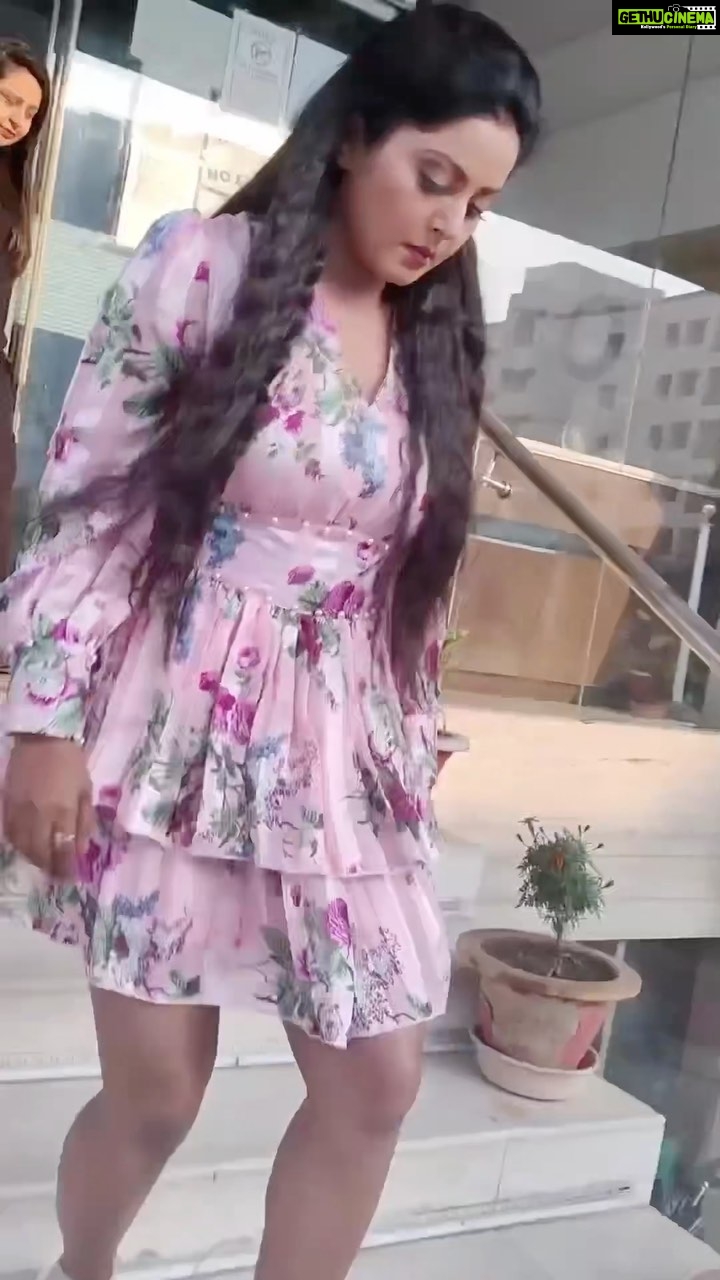 Anjana Singh Instagram - I had an amazing time at my first meet and greet with #ColorsGoldenPetalClub event in Lucknow. Go and register now to be a member of the club and get exclusive access to events and kitty parties. You can also stand a chance to meet some of your favourite stars from #Colors. @colorstv