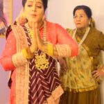 Anjana Singh Instagram – #reels
#kyukisaasbhikabhibahuthi 
#trending 
#reels 
#instagood 
#instagram 
With my cute saasu maa @pratimakannan maam ji ❤️🥰
Love you so much 🥰
