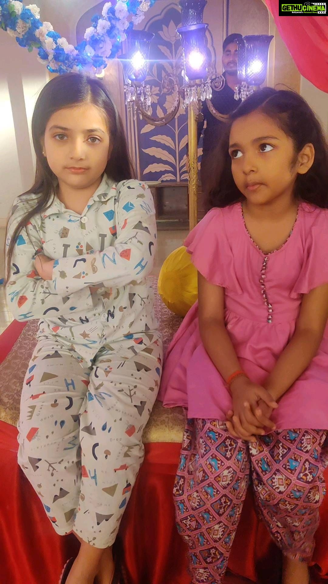 Anjana Singh - 158.3K Likes - Hum tum.....
#puvikag #aditi #gaurikrishna #nathzewaryazanjeer #dangaltv #childactress #friends #friendsforever #lovetoshoot #shootfun #bts #instafun #instareels #reelkarofeelkaro #reelitfeelit