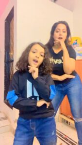 Anjana Singh Instagram - #sundayvibes 
#reelsinstagram 
#reels 
#reelitfeelit 
#likedaughterlikemother 
#maabeti
