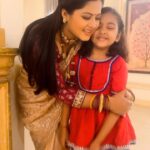 Anjana Singh Instagram - Ye reel Aditi ki pasand ka ❤️🥰😘 #baccha #maabeti #likedaughterlikemother #reelsinstagram #reels #reelsvideo