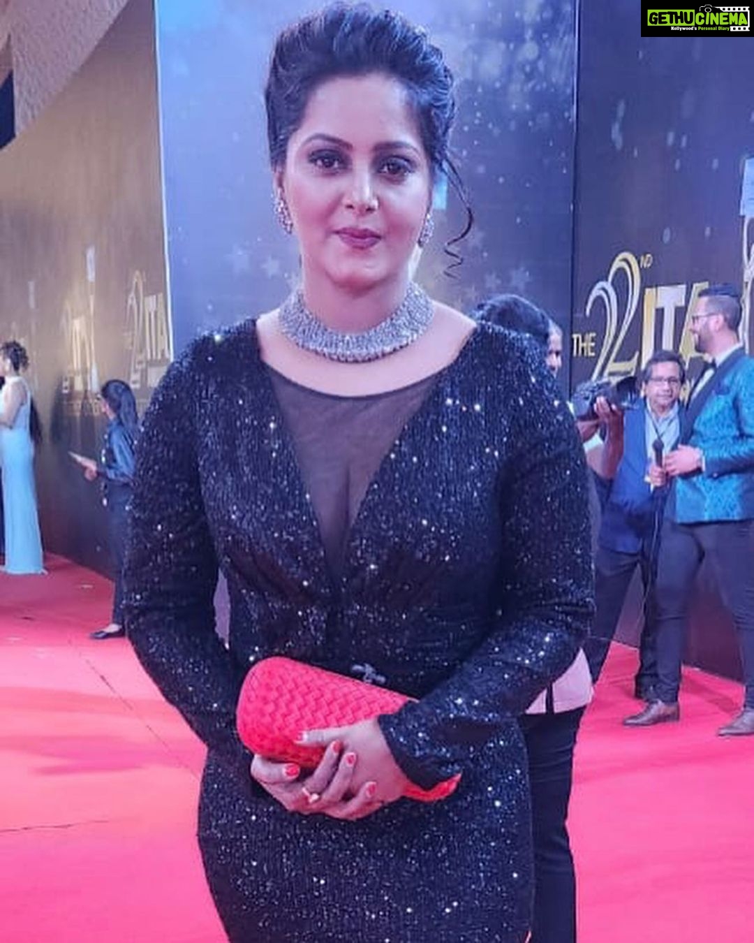 Anjana Singh Instagram - Thank you so much #itaawards2022 & @shashiranjan368 Ji @anuranjan1010 ji for Nominating me in the TOP 5 Best Actress Negative Drama & Best Supporting Actress in Comedy Means a lot for me ❤️ #itaawards2022 #nath #padma @dangal_tv_channel Outfit @vidyamourya096 Makeup: @makeup_prasad Hair: @style_by_rashmi