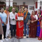 Anjana Singh Instagram – भोजपुरी फिल्म -” सौभाग्यवती ” की शूटिंग शुरू l

@akashgaharwar
@anjana_singh_ @shraddhanjaliyadav @prernasharmaofficial @itskajal_pandey_actress @actor_prashatsingh @saahilsiddiquiofficial @sanjeevboharpi @sandeep_jurno @satyendrasingh2757 @thesajanmishra @neelabh.tiwari.56 #muhurat #bhijourimovie  #akashgaharwar  #anjanasingh #sunny #umeshsingh #shraddhanaval #prernasushma #kajalpandey #sahilsiddiqui #satyaprakash #satyendrasingh #sanjeevboharpi #vijaymondal #surendramishra  #sajanmishra #neelabhtiwaricreations #sandeepsingh
