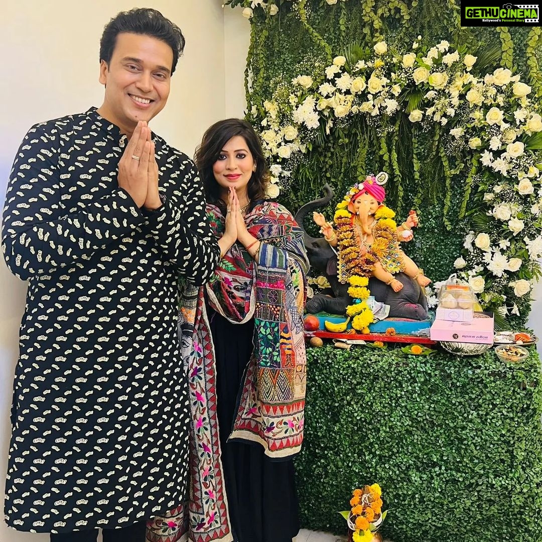 Anjana Singh Instagram - Ganpati Darshan @anjana_singh_ place 🤗