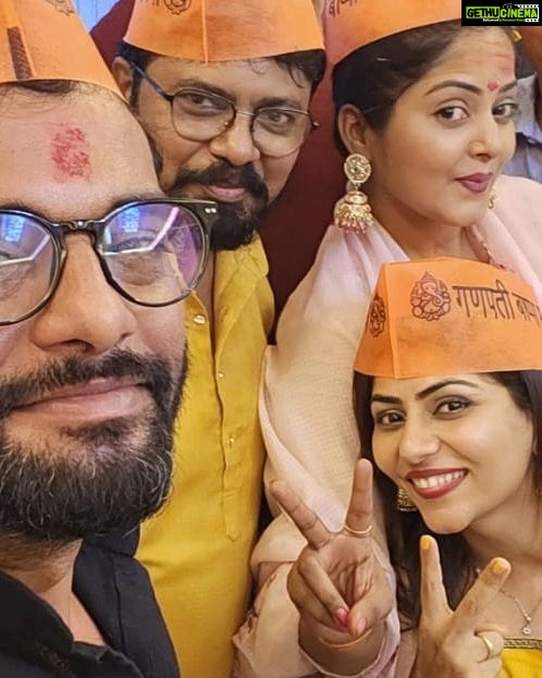 Anjana Singh Instagram - Superstar Actress Anjana Singh ji ke mumbai wale ghar Ganpati Bappa.. Dhamaal fun with Actor Soorya ji, Producer Uday Bhagat Ji, PRO Ramchandra ji.. it's me.. Bappa bless to all.. Ganpati Bappa Morya 💐😘🤗