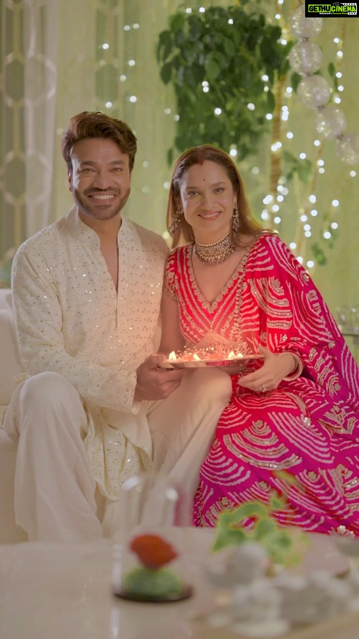 Ankita Lokhande Instagram - Love and Light ❤️🪔 Wishing y’all a very Happy Diwali! Credits:- Outfit: @bandhani.siddharthadaga Jewellery: @studio6jewels Styled By: @hemlataa9 @stylebyhemlataa Assisted By: @saloni142_ @haaute @colorstv @beingsalmankhan @officialjiocinema @endemolshineind #AnkitaLokhandeJain #VickyJain #AnViInBiggBoss17 #HappyDiwali #DiwaliCelebration #BiggBoss #BB17 #DilDimaagAurDum #Colors #SalmanKhan #JioCinema