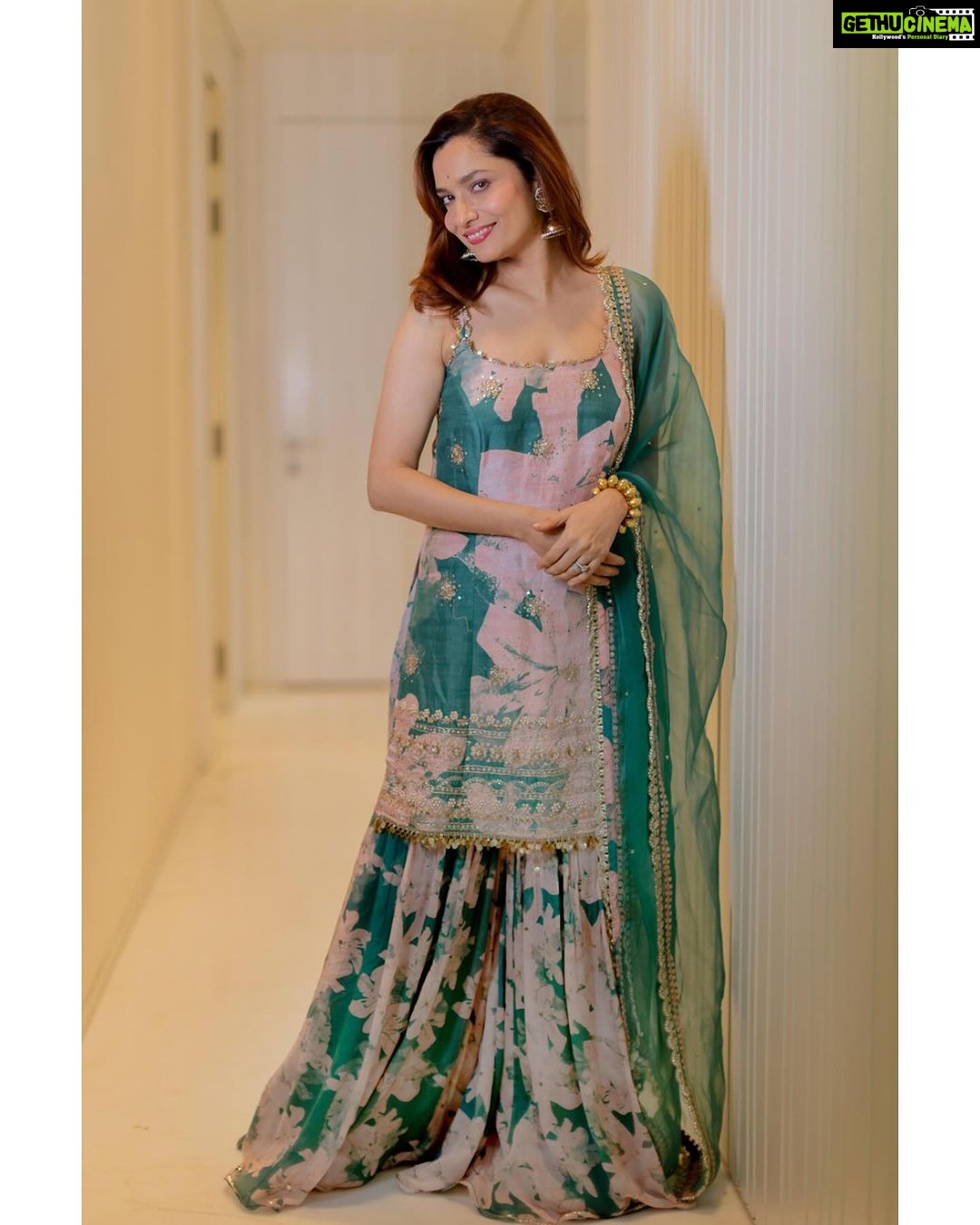 Ankita Lokhande Instagram - Happy Dhanteras to everyone celebrating! ✨♥️ @colorstv @beingsalmankhan @officialjiocinema @endemolshineind Credits:- Outfit: @ivorybydipika Jewellery: @womencode.in @radhya_jewellery Styled By: @hemlataa9 Assisted By: @saloni142_ @haaute #AnkitaLokhandeJain #VickyJain #HappyDhanteras #Dhanteras2023 #AnViInBiggBoss17 #BiggBoss #BB17 #DilDimaagAurDum #Colors #SalmanKhan #JioCinema