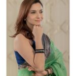 Ankita Lokhande Instagram - छबीदार छबी ती तोर्यात उभी, वाटतय अस की अप्सरा आली 💚✨ Jewellery: @orrajewellery Styled By: @hemlataa9 @stylebyhemlataa Assisted By: @saloni142_ @haaute @colorstv @beingsalmankhan @officialjiocinema @endemolshineind #AnkitaLokhandeJain #Saree #AnViInBiggBoss17 #BiggBoss #BB17 #DilDimaagAurDum #Colors #SalmanKhan #JioCinema