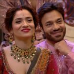 Ankita Lokhande Instagram - Her regal red look deserves a crown 👑❤️ @realvikasjainn @colorstv @beingsalmankhan @officialjiocinema @endemolshineind #AnkitaLokhandeJain #Diwali #AnViInBiggBoss17 #BiggBoss #BB17 #DilDimaagAurDum #Colors #SalmanKhan #JioCinema