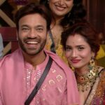 Ankita Lokhande Instagram - Her regal red look deserves a crown 👑❤️ @realvikasjainn @colorstv @beingsalmankhan @officialjiocinema @endemolshineind #AnkitaLokhandeJain #Diwali #AnViInBiggBoss17 #BiggBoss #BB17 #DilDimaagAurDum #Colors #SalmanKhan #JioCinema