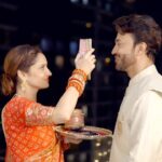 Ankita Lokhande Instagram - Love, respect & support prevails any & every hardships, and that’s exactly what we saw last night 🤍 Let ‘imperfections are perfect’ be the new mindset for Karwa Chauth 🌙 @colorstv @beingsalmankhan @officialjiocinema @endemolshineind #AnkitaLokhandeJain #VickyJain #KarwaChauth #AnViInBiggBoss17 #BiggBoss #BB17 #DilDimaagAurDum #Colors #SalmanKhan #JioCinema