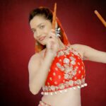 Ankita Lokhande Instagram - She's looking dus/dus for Dussehra ❤️ @colorstv @beingsalmankhan @officialjiocinema @endemolshineind #AnkitaLokhandeJain #AnViInBiggBoss17 #HappyDussehra #BB17 #DilDimaagAurDum #Colors #SalmanKhan #JioCinema