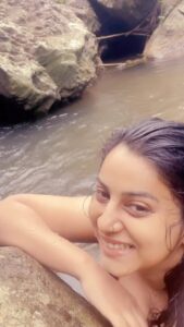 Anna Rajan Instagram - The lake is calling........
@floravythiri #wayanad #solotravel #alonetime #travel #live #solotravel #nature #pond #love #water #beauty #actress