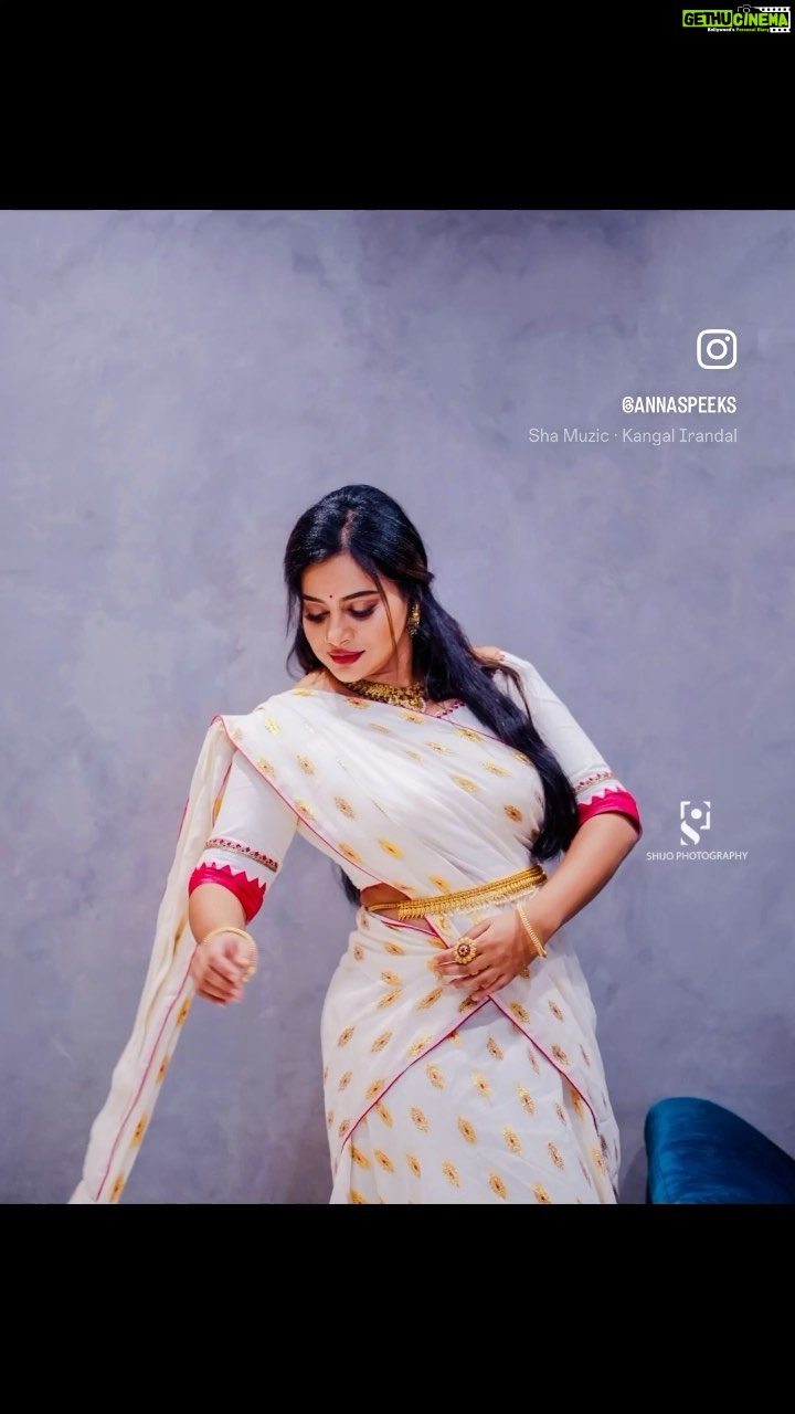 Anna Rajan Instagram - Costume @calico__boutique Mua @bits_of_beauty_by_bhavikanair @jaush_an Photography @shijophotography Jewellery @alameen_fashion_jewels