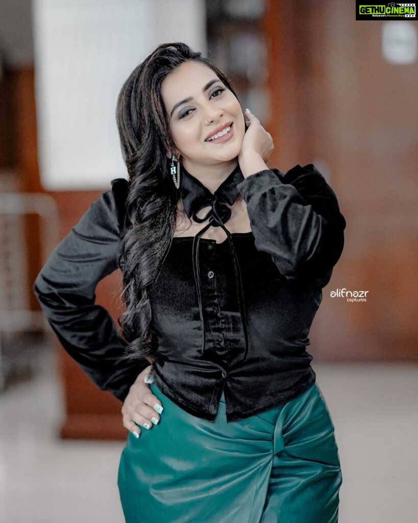 Actress Anna Rajan HD Instagram Photos and Wallpapers April 2023 ...