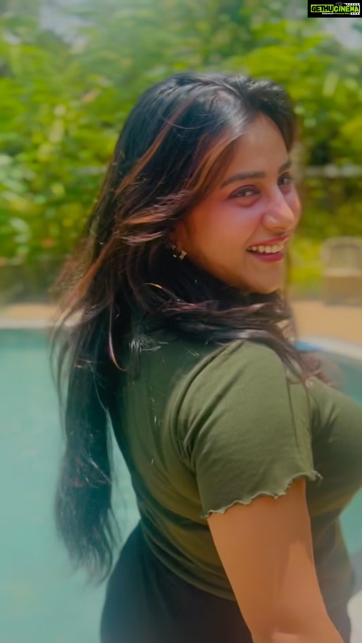 Anna Rajan - 48.5K Likes - Hope is a feeling 🍀🍀 Click @shonrjn #green #annarajan #trending #trendingreels #annaspeeks #smile #hapiness #new #hapiness #hope #live