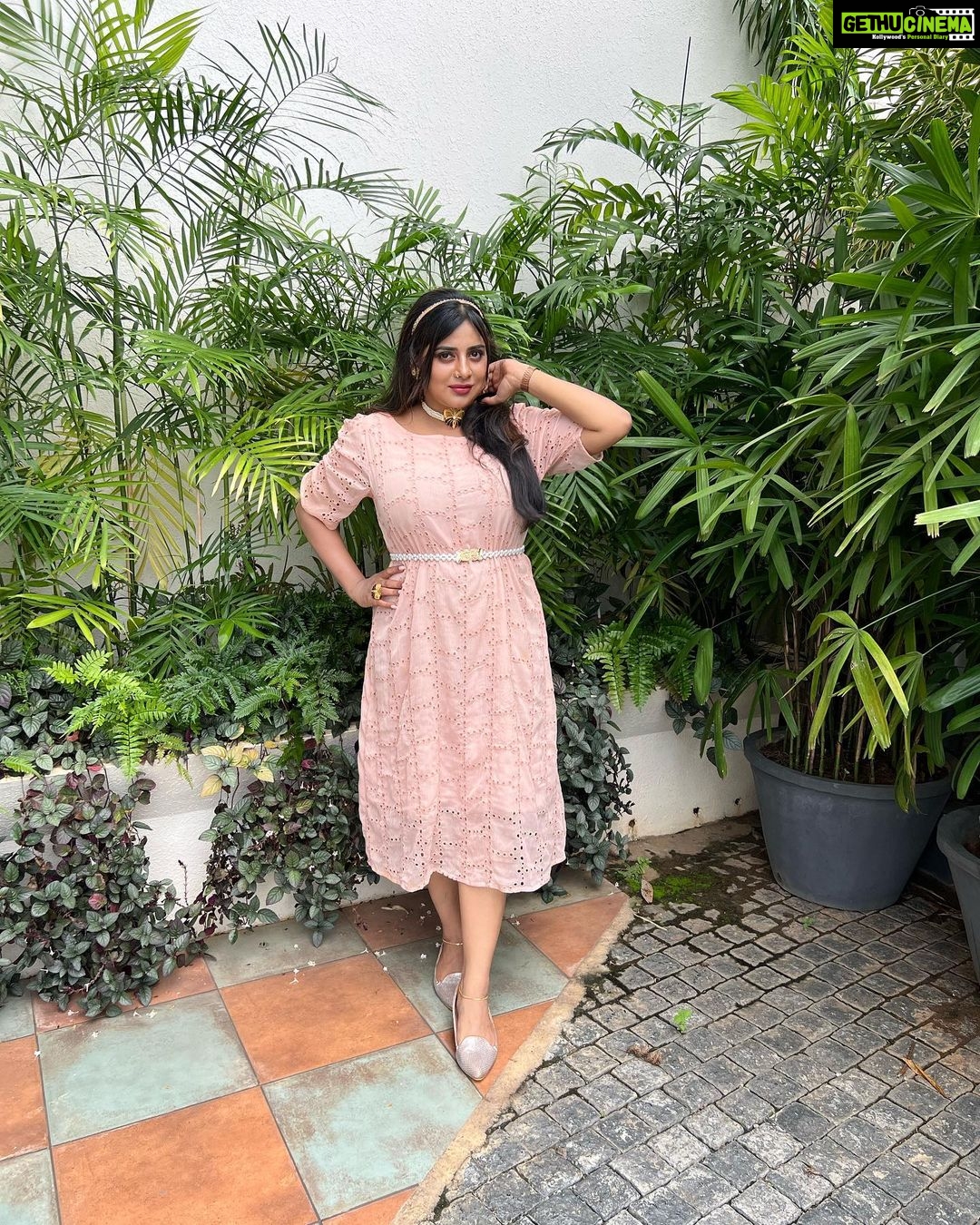 Anna Rajan Instagram - Nature is the purest port of inner-piece. Click @jaush_an MUA @jaush_an #nature #naturephotography #trending #love #smile #happy