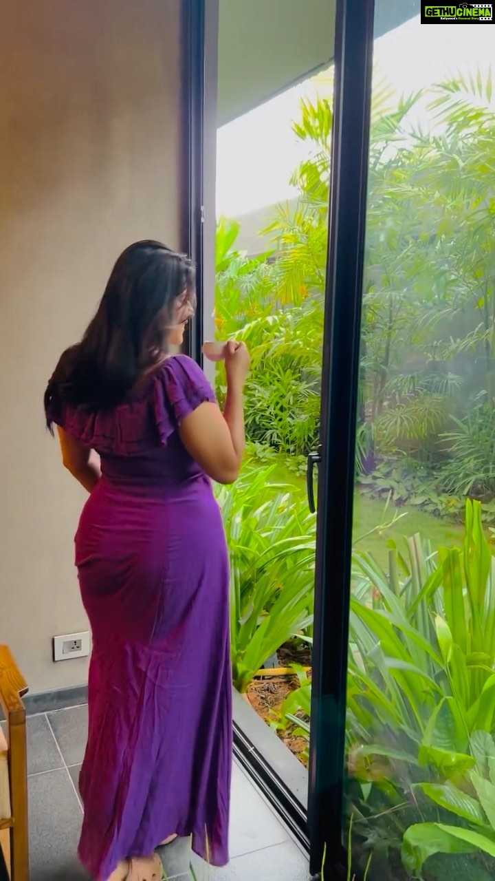 Anna Rajan Instagram - Rainy mornings are nature's way of inviting us to slow down, sip our tea, and embrace the calmness within. @saptharesortandspa #wayanad #saptha #rain #nature #naturelovers #live #happyface #nowaiting #smile #enjoy #annarajan #lichi šššāļø